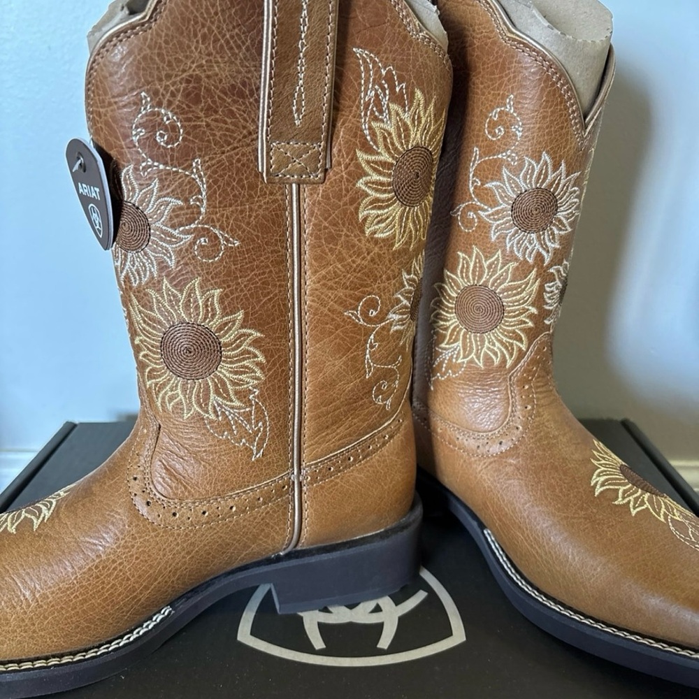 Ariat Blossom Boots - Picture 2 of 4